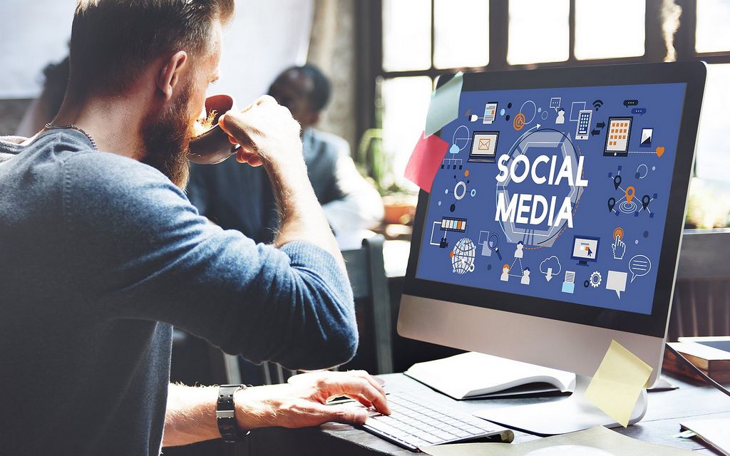 8 Tracking Tools For Your Social Network Stats